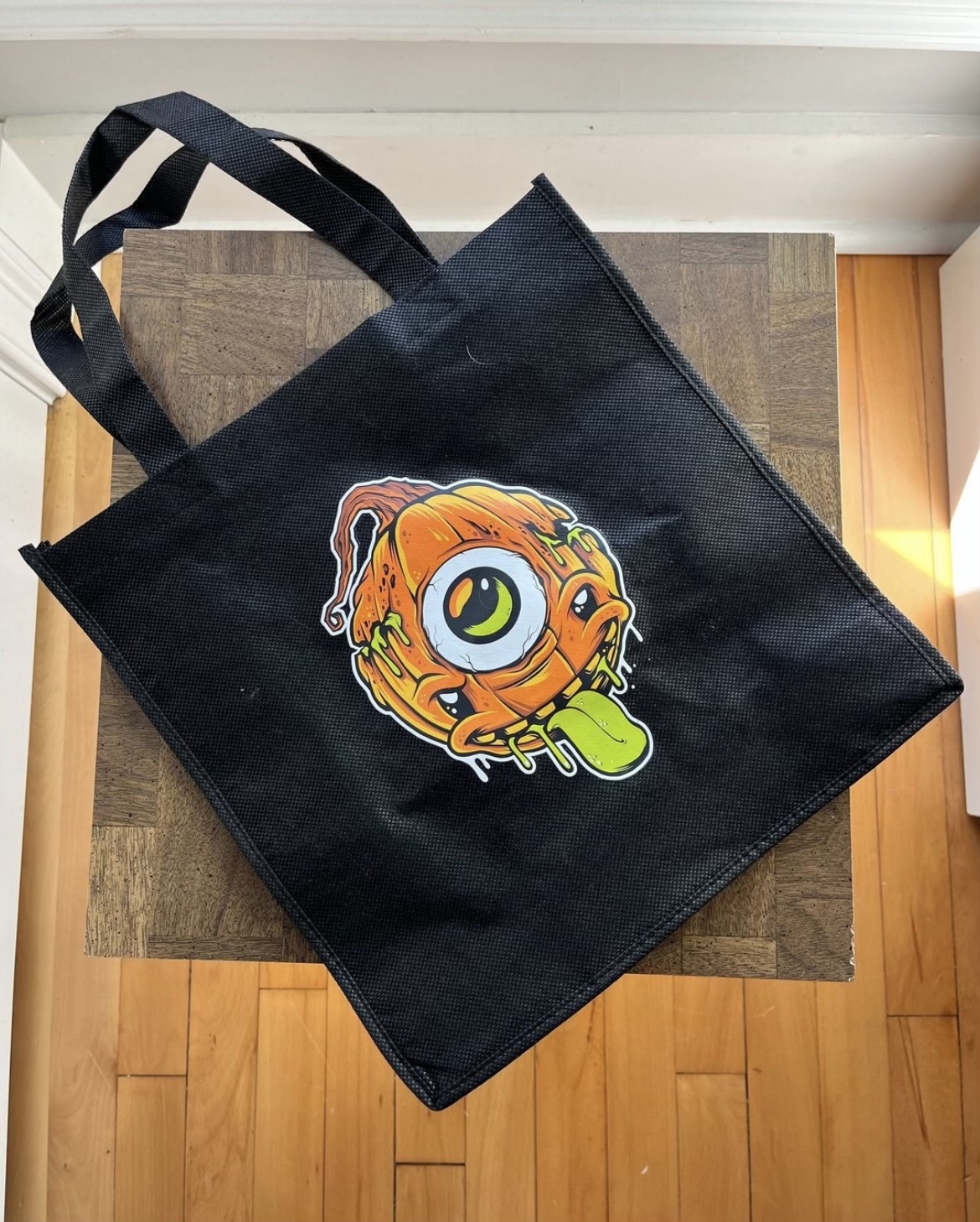 Reusable Bags With Glow Ink Bring Logos to Life